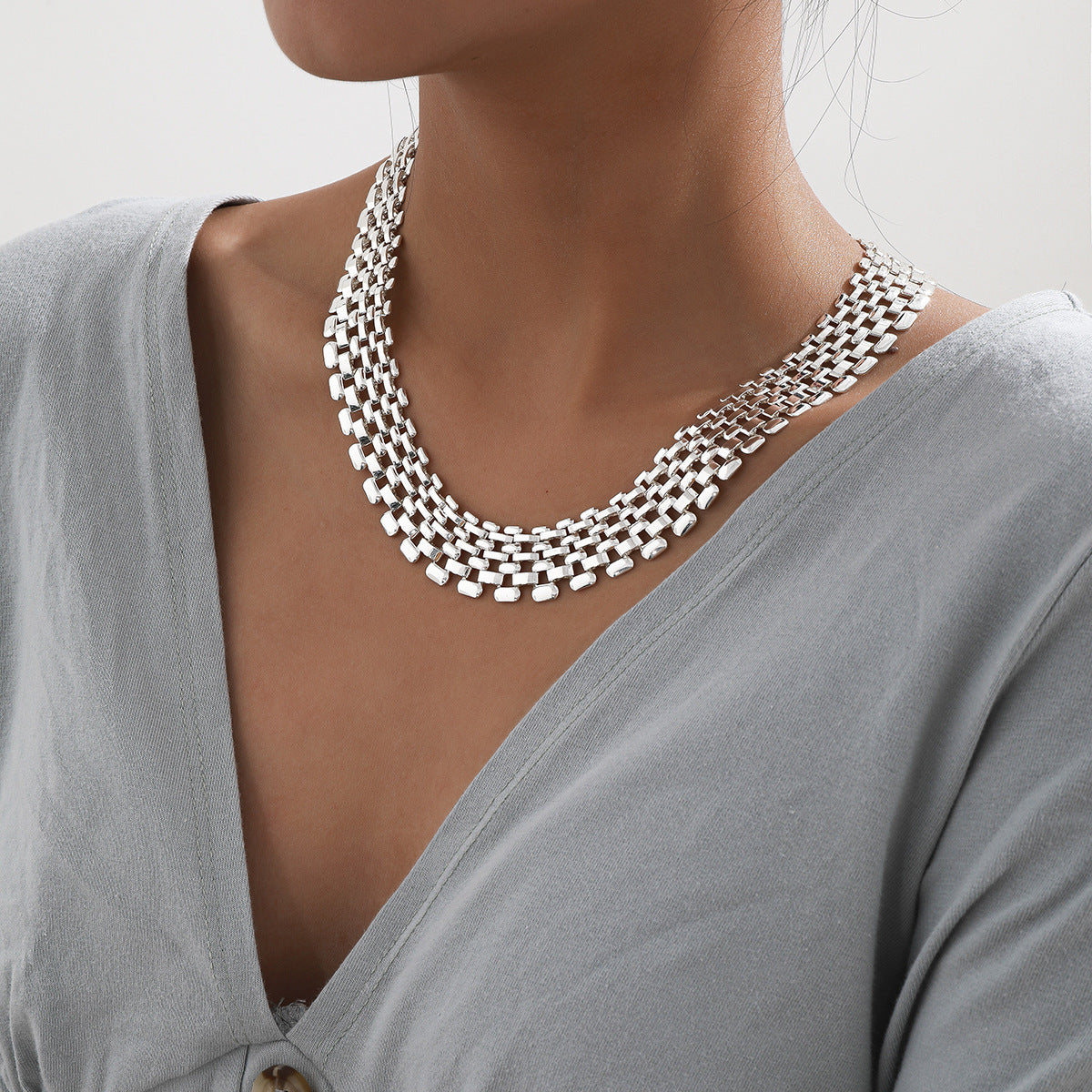 VERALEZ™ LuxeAura – Exaggerated Hollow Chain Statement Necklace for Women